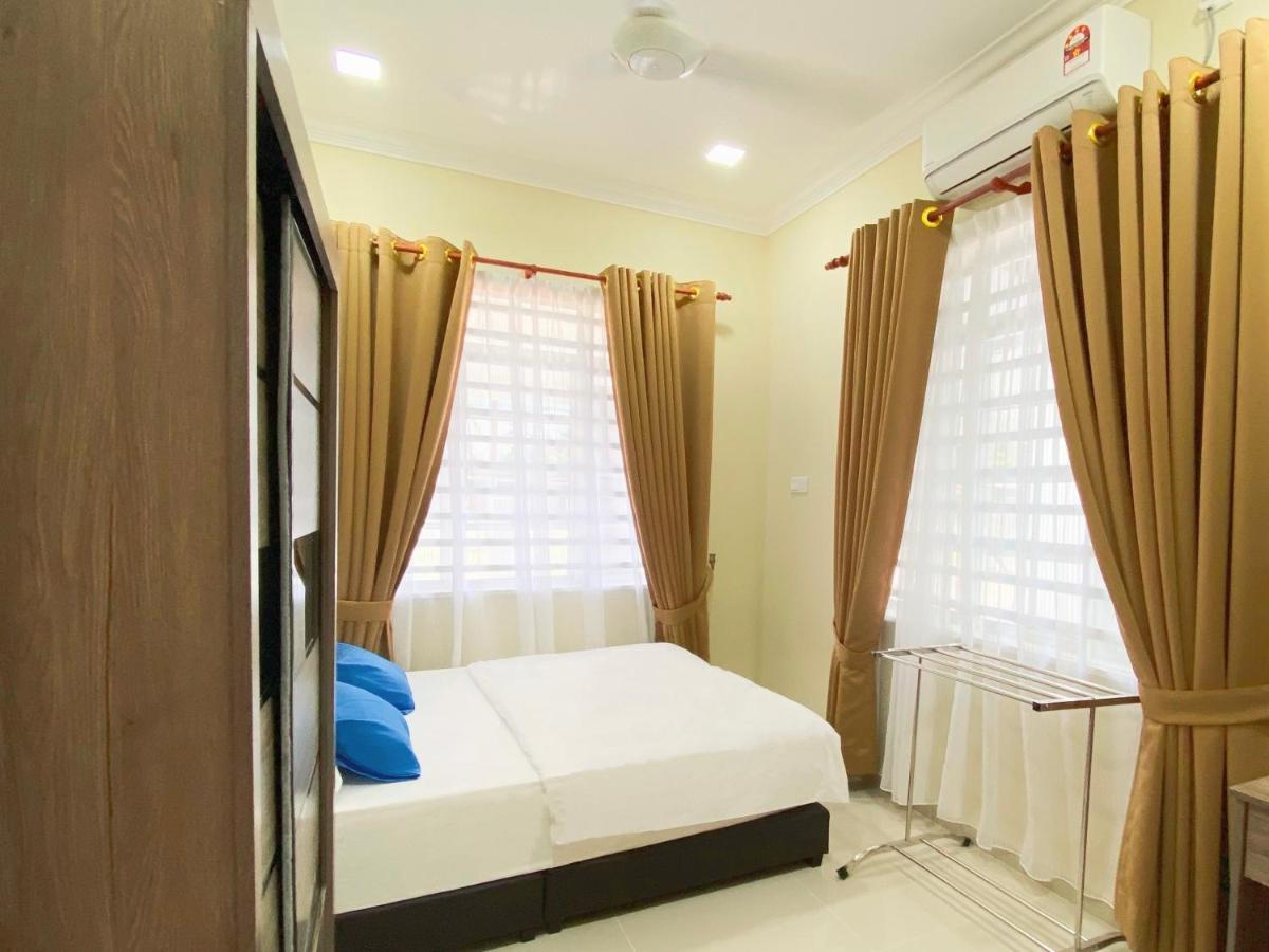 Nazza Homestay Besut With Pool Near Jetty To Perhentian Kampung Raja Екстер'єр фото
